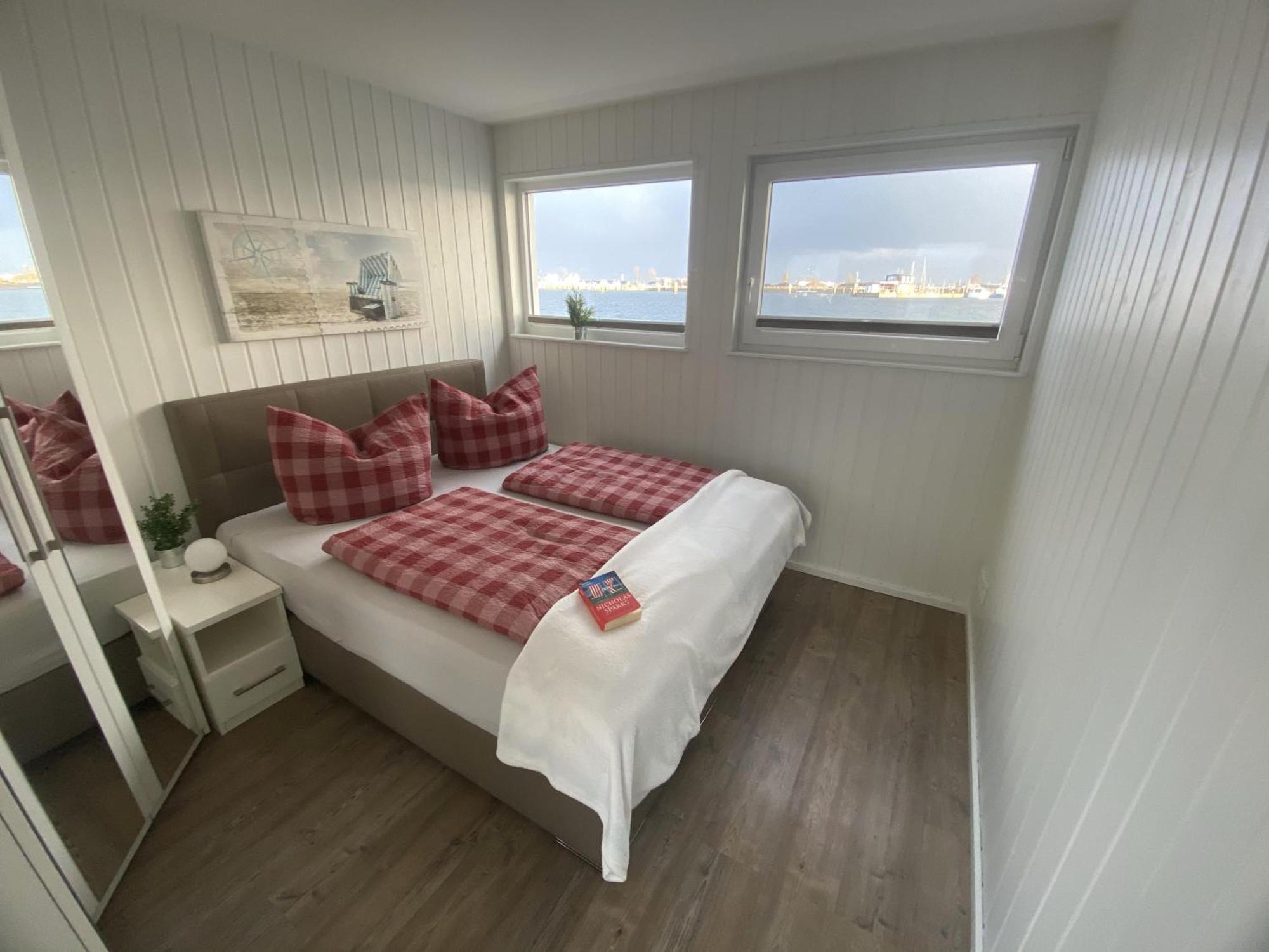 Schwimmendes Ferienhaus Antares One By Seeblick Ferien Oro, Rundum Wasser, Sauna Olpenitz Buitenkant foto