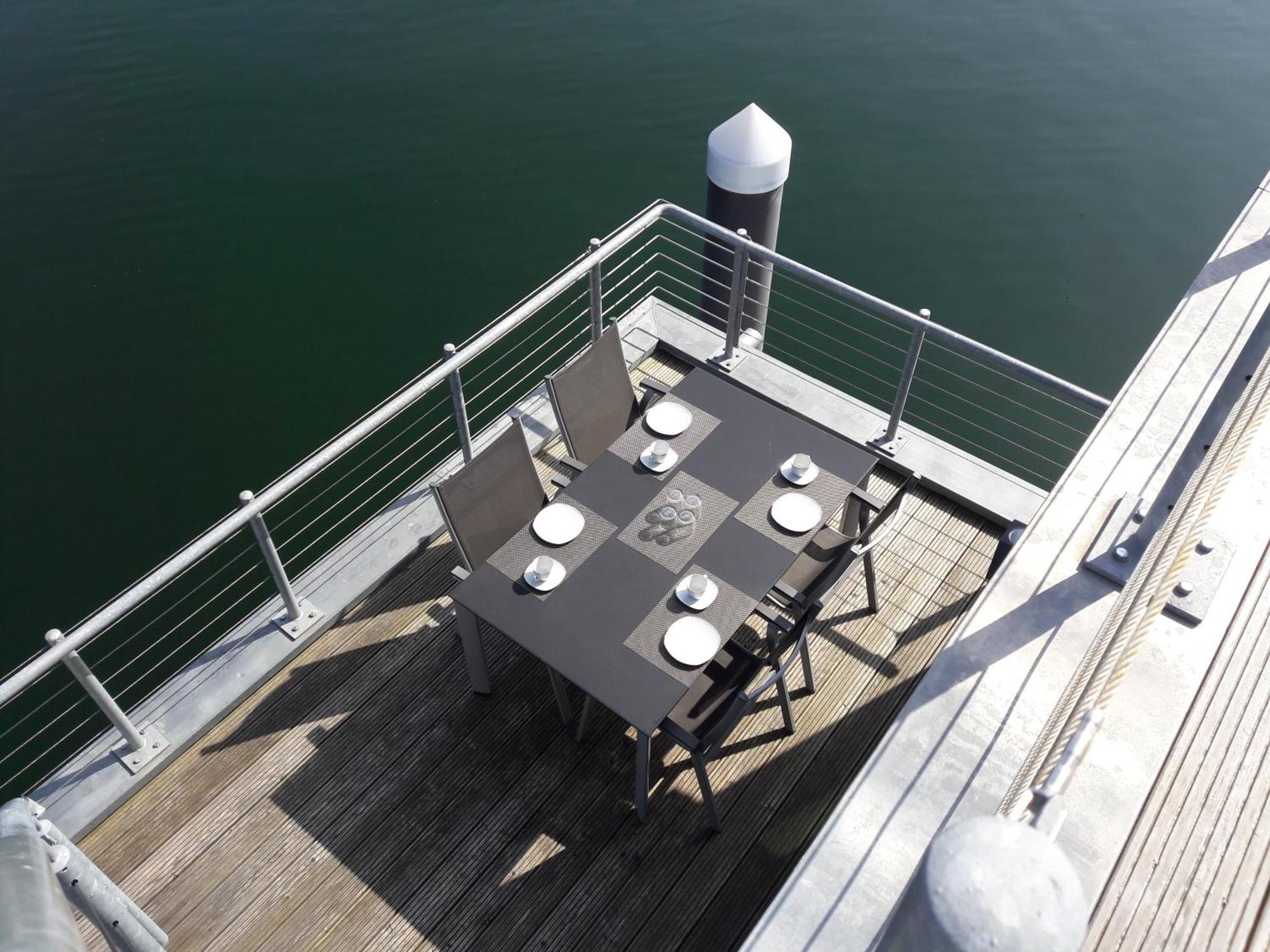 Schwimmendes Ferienhaus Antares One By Seeblick Ferien Oro, Rundum Wasser, Sauna Olpenitz Buitenkant foto
