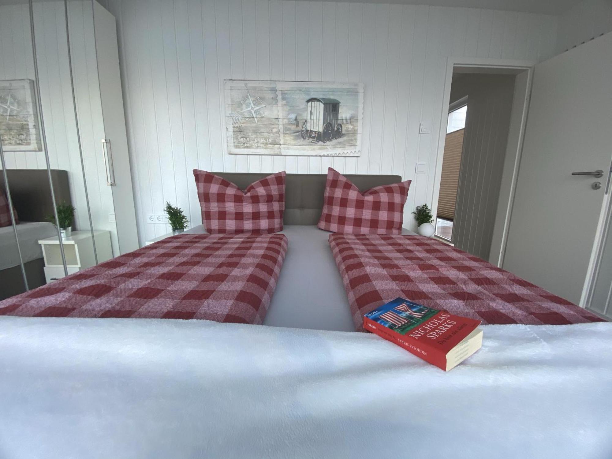 Schwimmendes Ferienhaus Antares One By Seeblick Ferien Oro, Rundum Wasser, Sauna Olpenitz Buitenkant foto